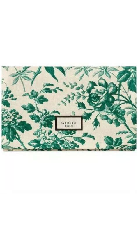 gucci beauty pochette